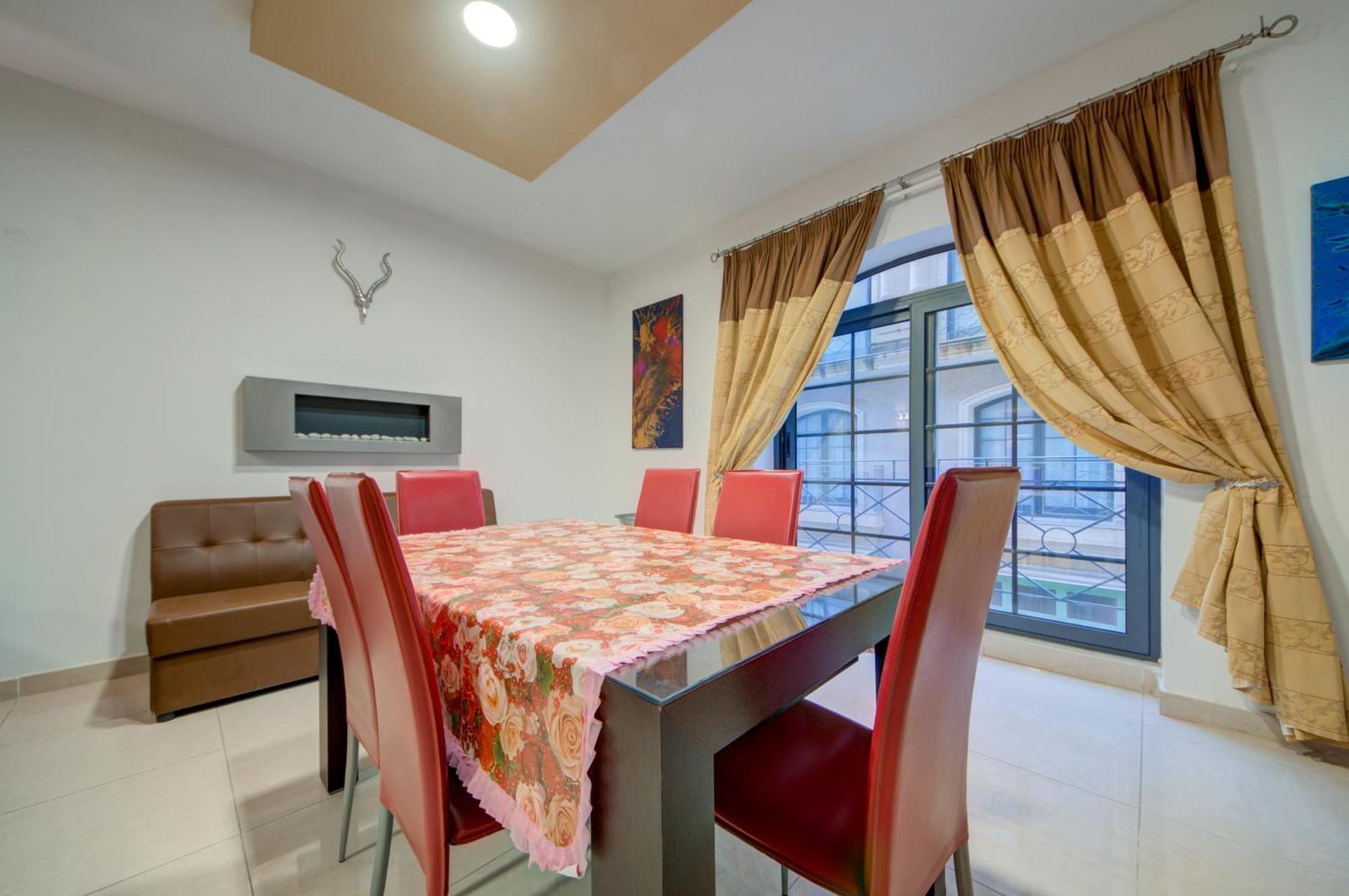 New!!! Luxury Belmonte Heights